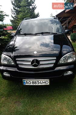 Mercedes-Benz M-Class 2004