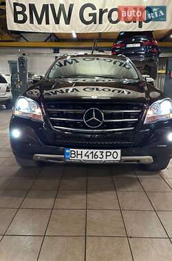 Mercedes-Benz M-Class  2010