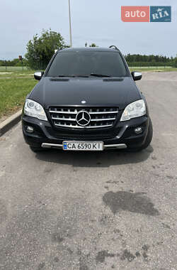 Mercedes-Benz M-Class  2009