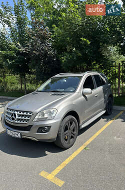 Mercedes-Benz M-Class  2009