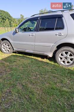 Mercedes-Benz M-Class  2001