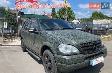 Mercedes-Benz M-Class 2000