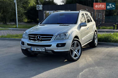 Mercedes-Benz M-Class  2005
