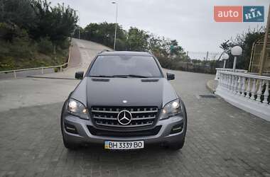 Mercedes-Benz M-Class 2010