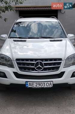 Mercedes-Benz M-Class  2009