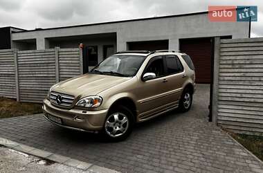 Mercedes-Benz M-Class 2004