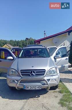 Mercedes-Benz M-Class  2004