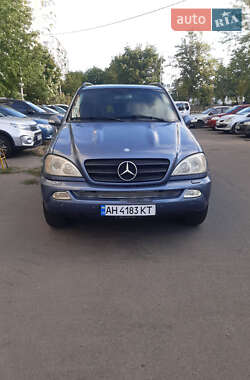 Mercedes-Benz M-Class  2005