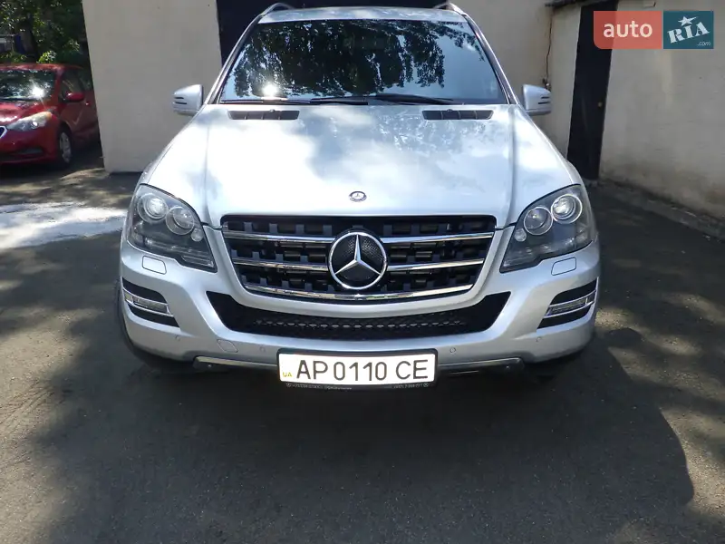 Mercedes-Benz M-Class 2011
