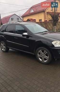 Mercedes-Benz M-Class 2010