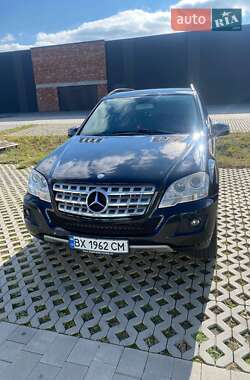 Mercedes-Benz M-Class  2010