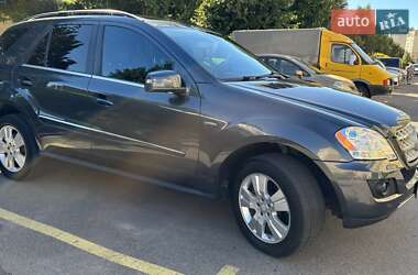 Mercedes-Benz M-Class 2011