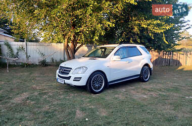 Mercedes-Benz M-Class 2010