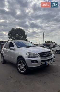 Mercedes-Benz M-Class  2005