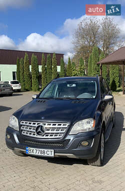Mercedes-Benz M-Class  2010