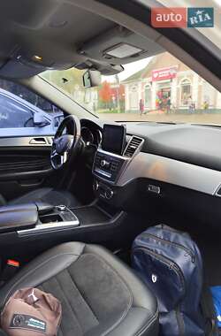 Mercedes-Benz M-Class  2011