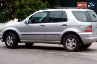 Mercedes-Benz M-Class  2001