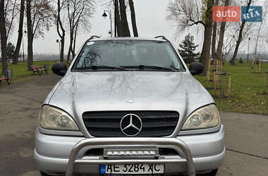 Mercedes-Benz M-Class  2001