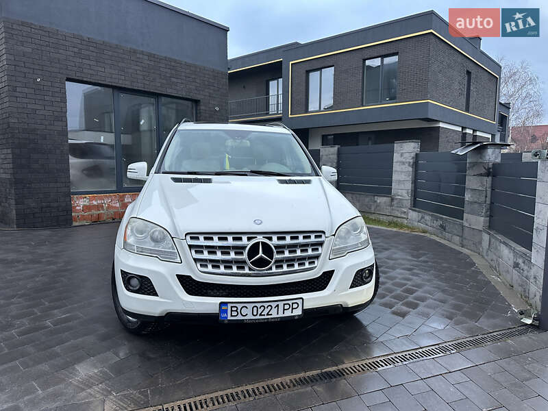 Mercedes-Benz M-Class