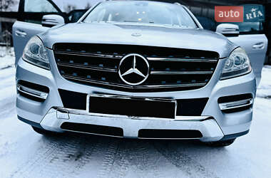 Mercedes-Benz M-Class 2011