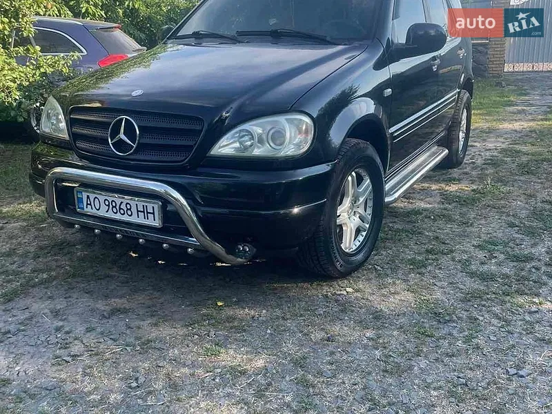 Mercedes-Benz M-Class 2001