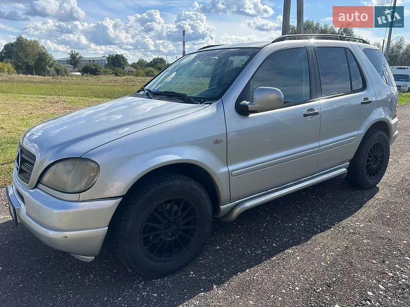 Mercedes-Benz M-Class