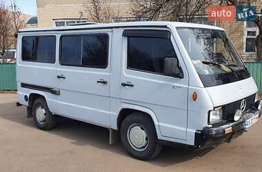 Mercedes-Benz MB-Class 1990