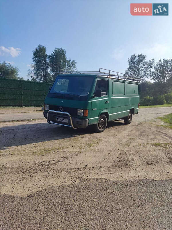 Вантажний фургон Mercedes-Benz MB-Class