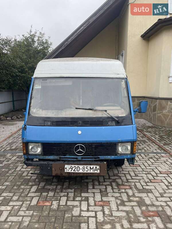 Грузовой фургон Mercedes-Benz MB-Class