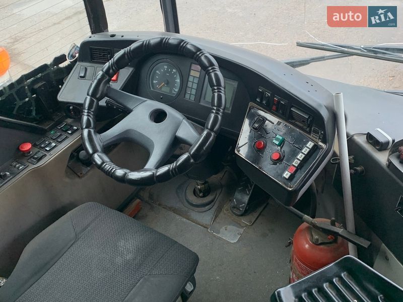 Приміський автобус Mercedes-Benz MB-Class