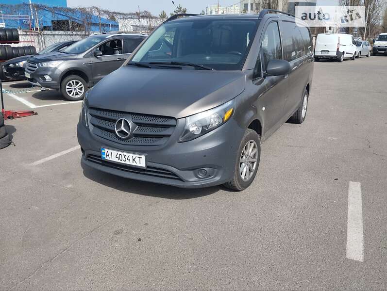 Грузовой фургон Mercedes-Benz Metris