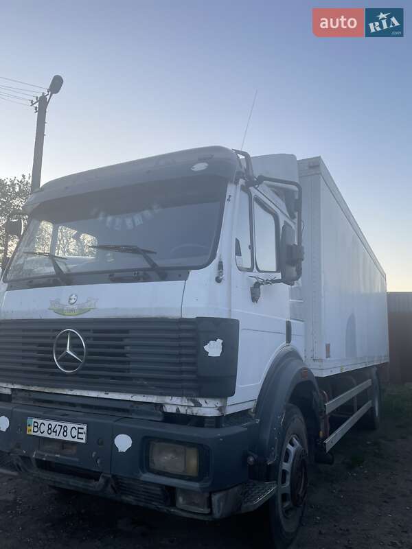 Вантажний фургон Mercedes-Benz MK-Series