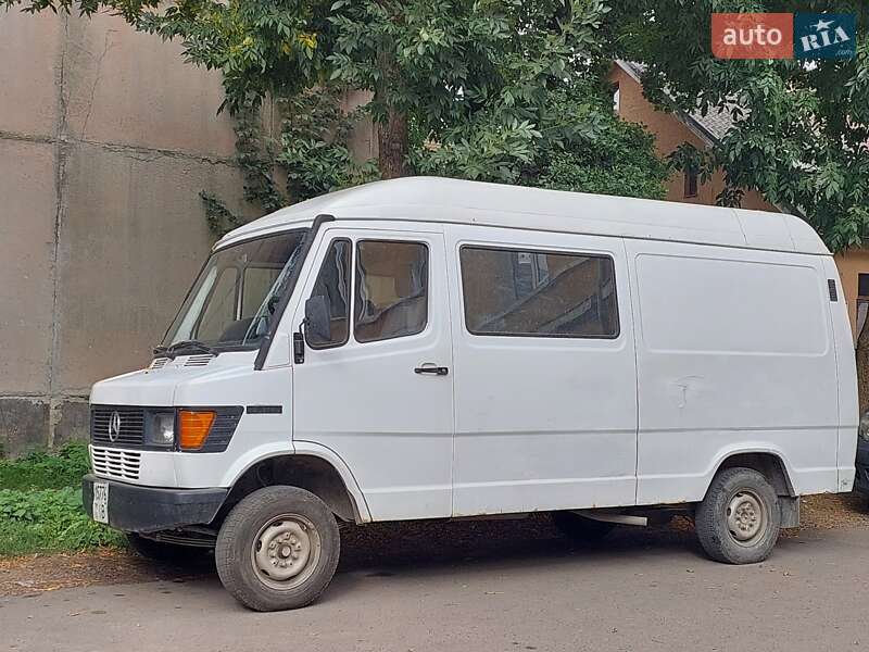 Автобуси Mercedes-Benz O 402