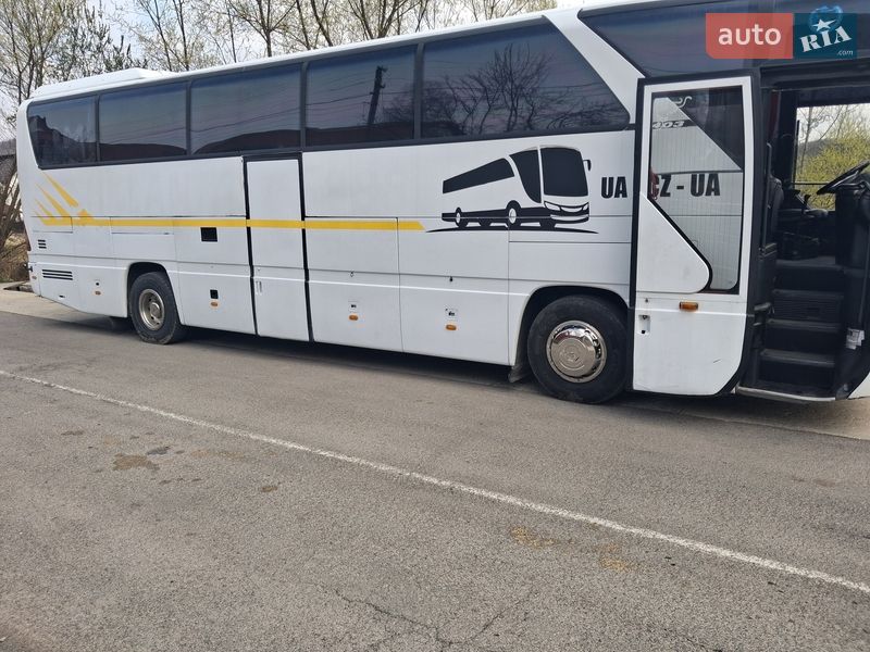 Туристичний / Міжміський автобус Mercedes-Benz O 403