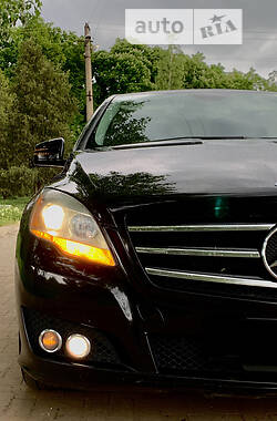 Mercedes-Benz R-Class  2011