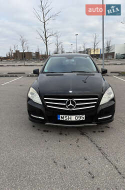 Mercedes-Benz R-Class  2011