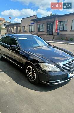 Mercedes-Benz S-Class  2011