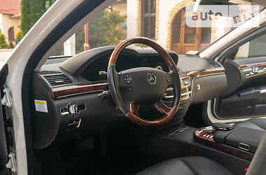 Mercedes-Benz S-Class  2008