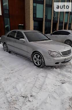 Mercedes-Benz S-Class  2000