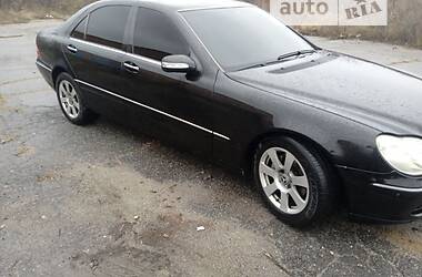 Mercedes-Benz S-Class  2005