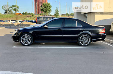 Mercedes-Benz S-Class  2001