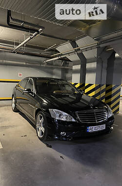 Mercedes-Benz S-Class  2007