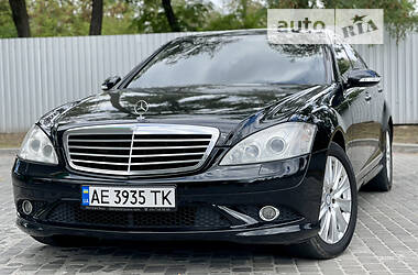 Mercedes-Benz S-Class  2008