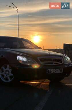 Mercedes-Benz S-Class  2001