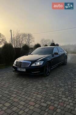 Mercedes-Benz S-Class  2010