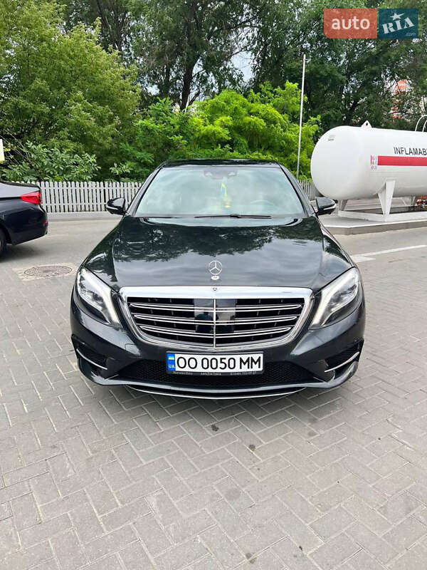 Mercedes-Benz S-Class