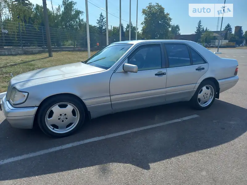 Mercedes-Benz S-Class 1995