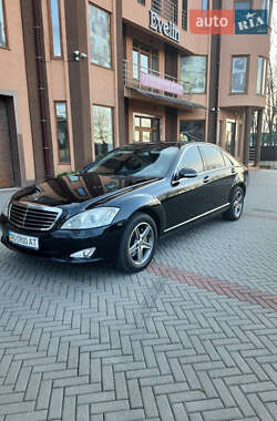 Mercedes-Benz S-Class 2005
