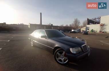 Mercedes-Benz S-Class  1992