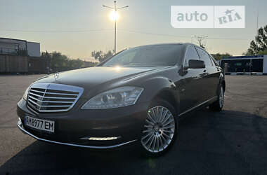 Mercedes-Benz S-Class  2011